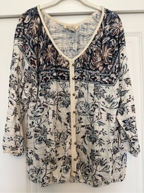 Lucky Brand Cream and Blue Soft Top